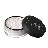 NARS Light Reflecting Loose Setting Powder | For a flawless and smooth skin.